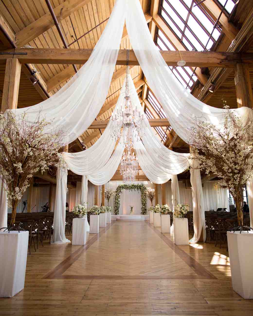 Our Favorite Ways to Decorate Your Wedding Venue with Chandeliers