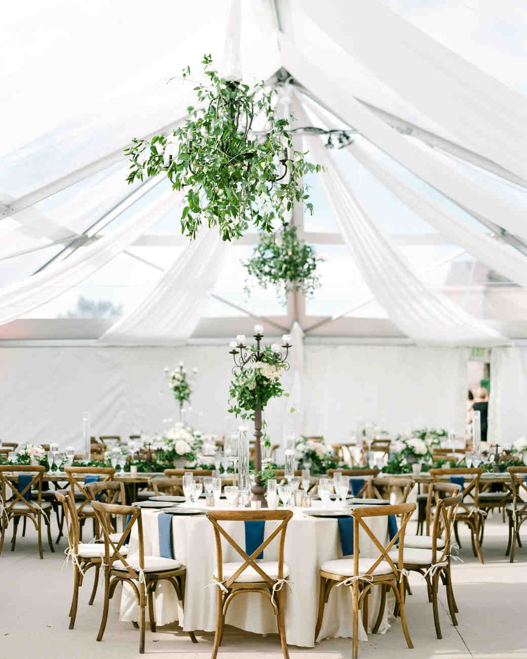 28 Tent Decorating Ideas That Will Upgrade Your Wedding Reception