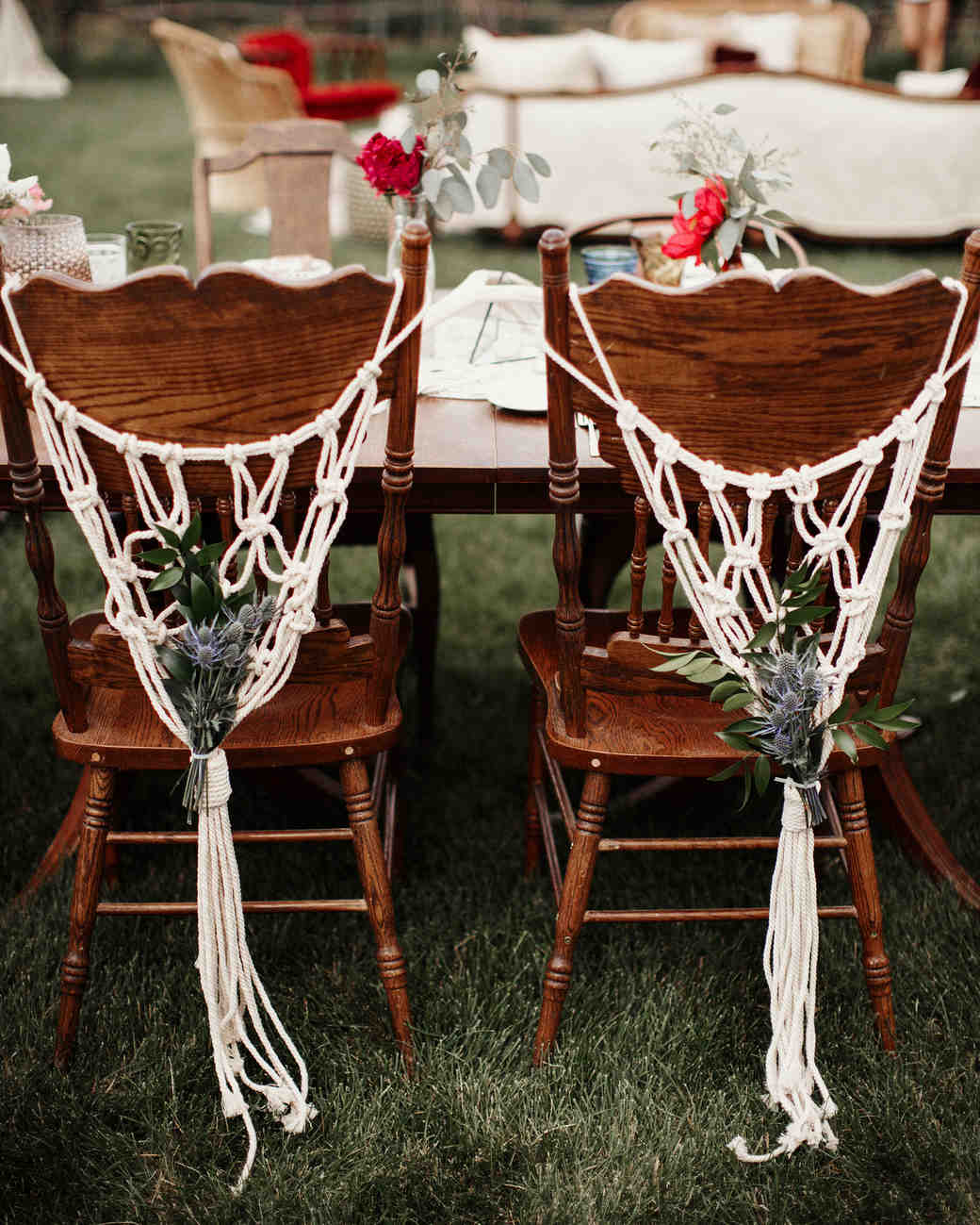 40 Pretty Ways To Decorate Your Wedding Chairs Martha Stewart Weddings   Chair Decor Elizabeth Wells 0917 Vert 