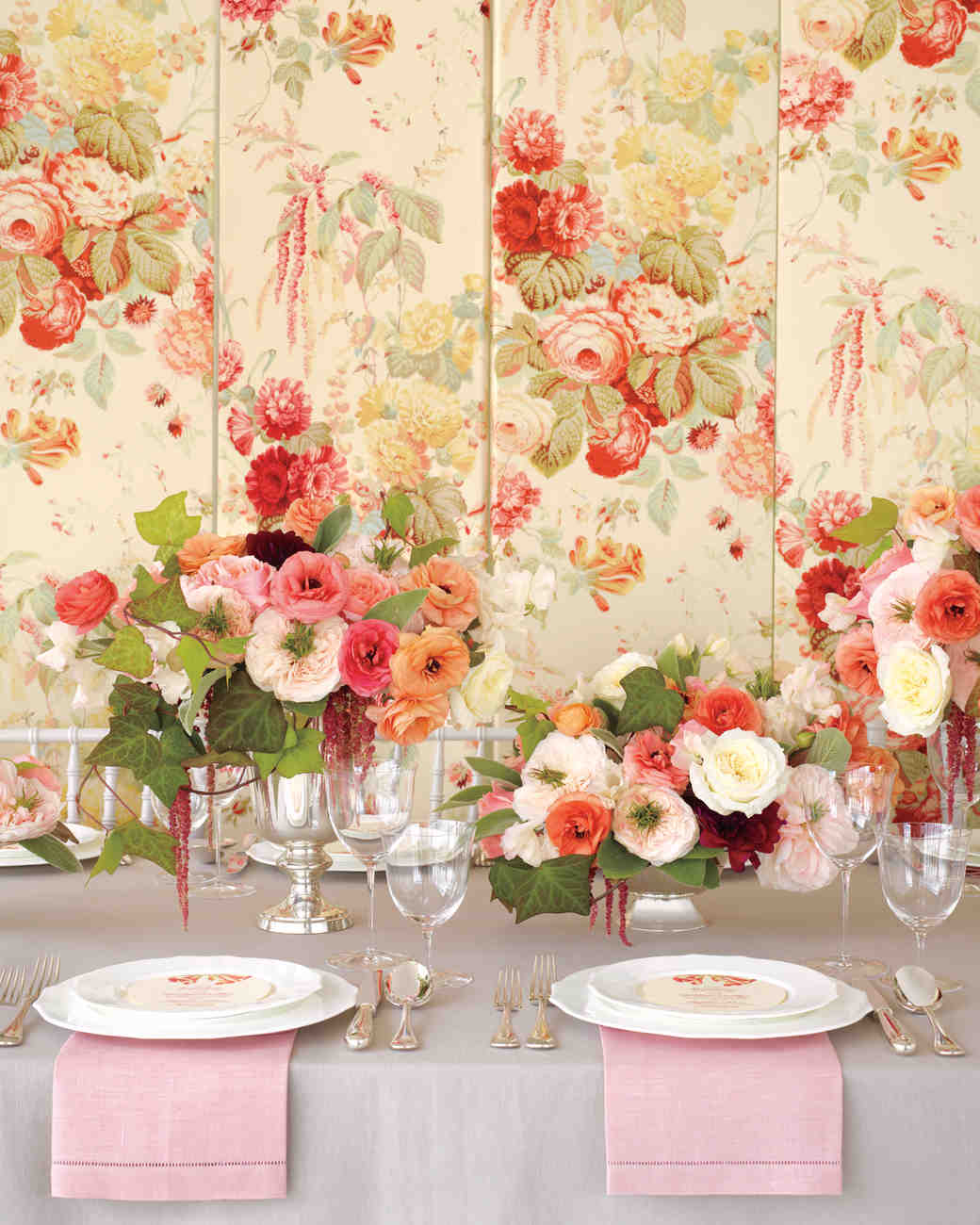 Fl Fabric Inspired Wedding Ideas Martha Weddings Centerpieces Inspired By Chintz