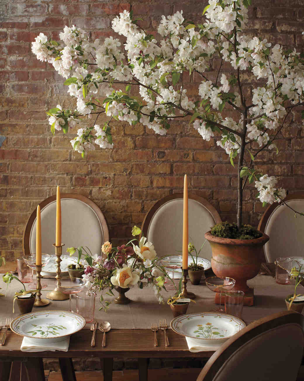 Spring iWeddingi iFloweri Ideas from the Industry s Best 