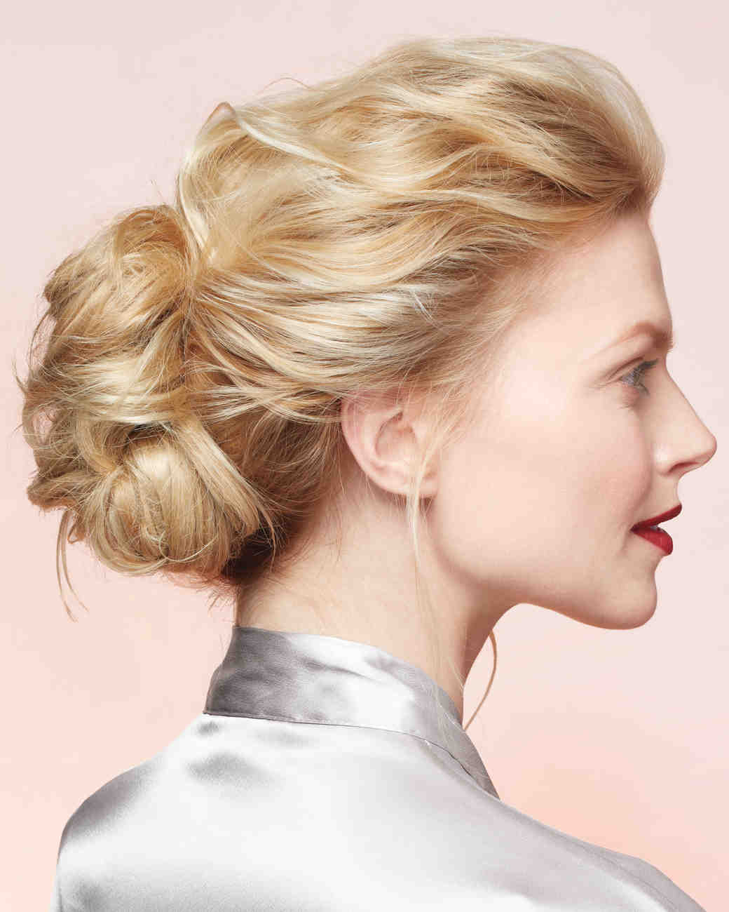 20 Gorgeous Messy Wedding Updos - Pretty Designs