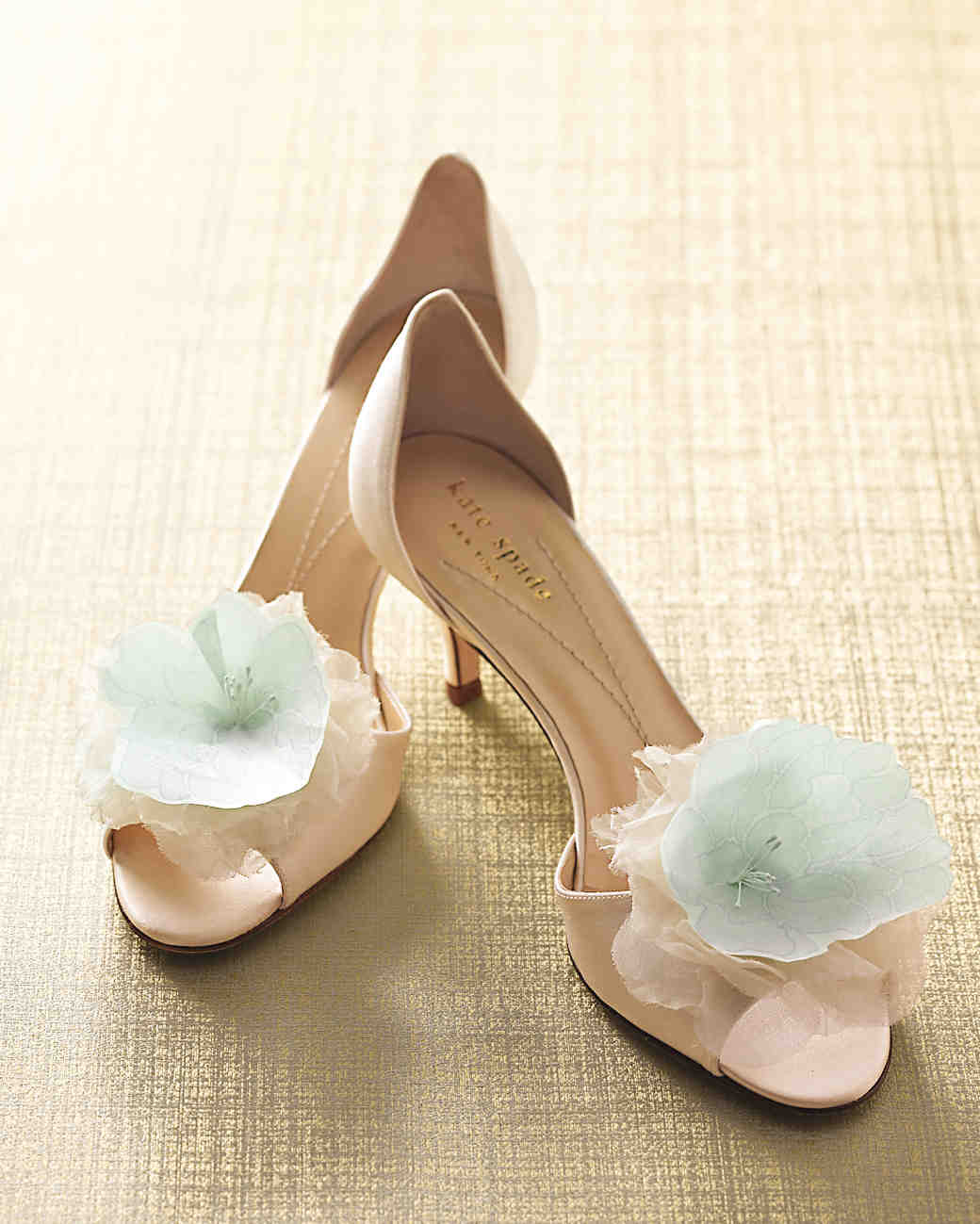 5 Shoe Clips That Are A Total Snap To Make Martha Weddings Fancy Flowers