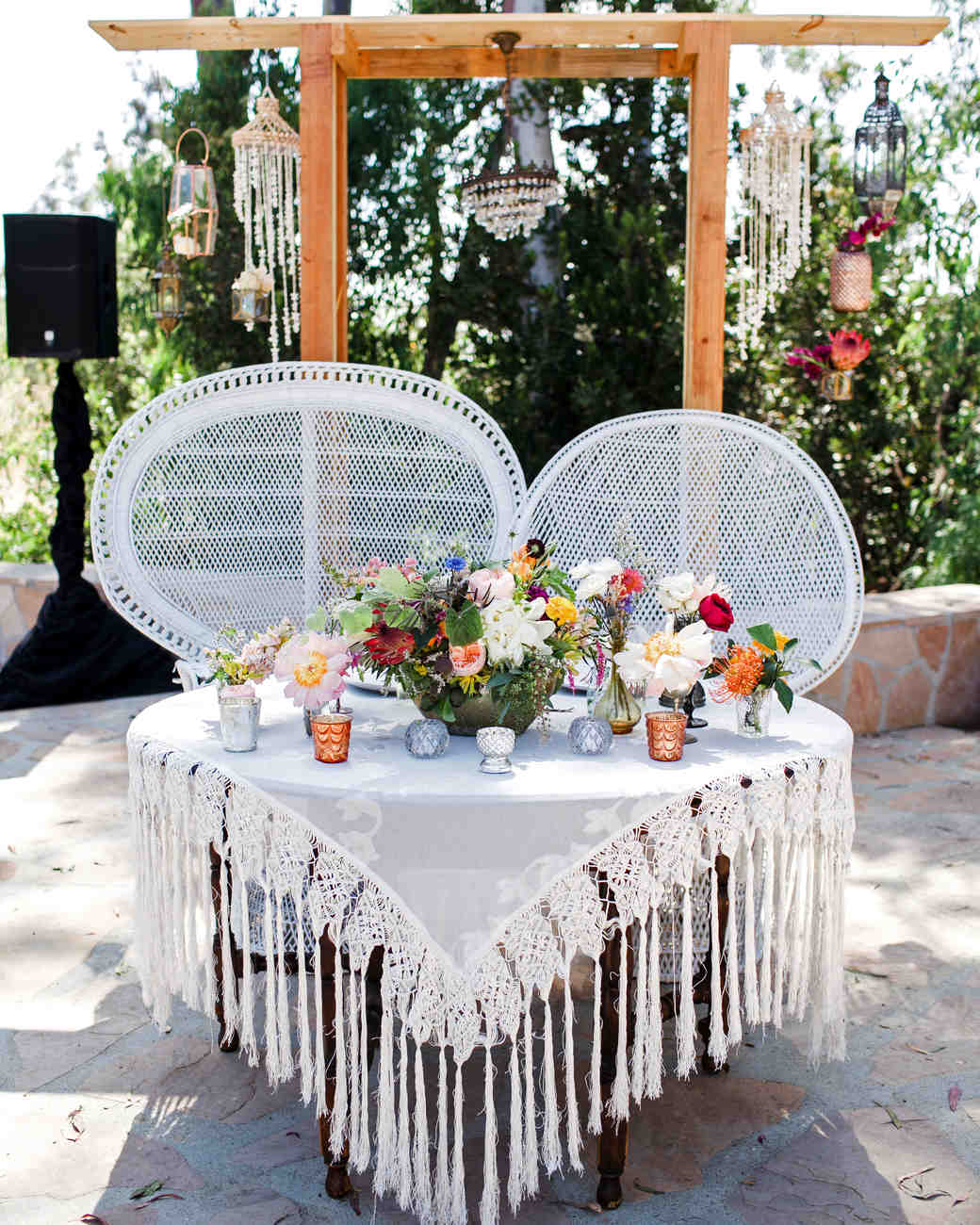 These Statement Linens Will Take Your Wedding Reception to ...
