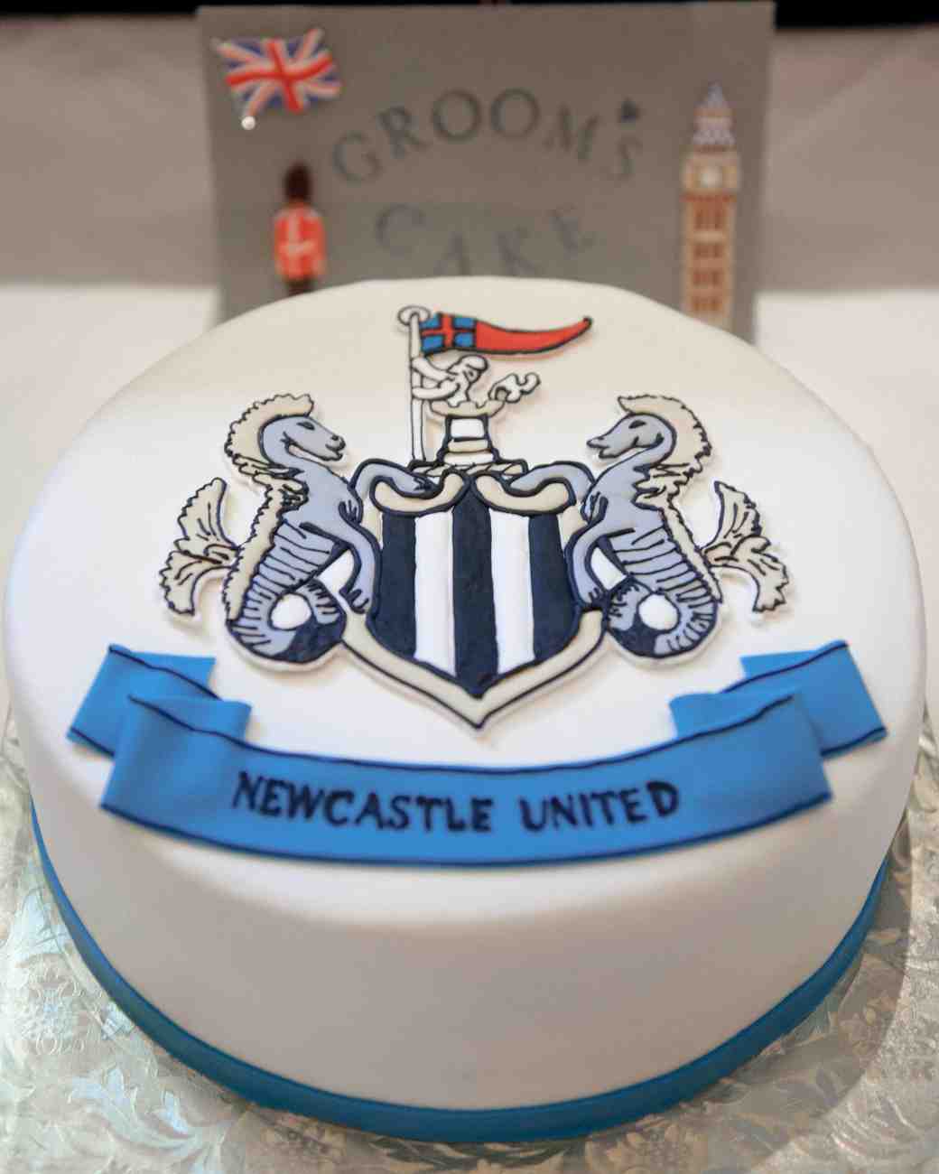 24 Unique Ideas For The Grooms Cake Martha Stewart Weddings