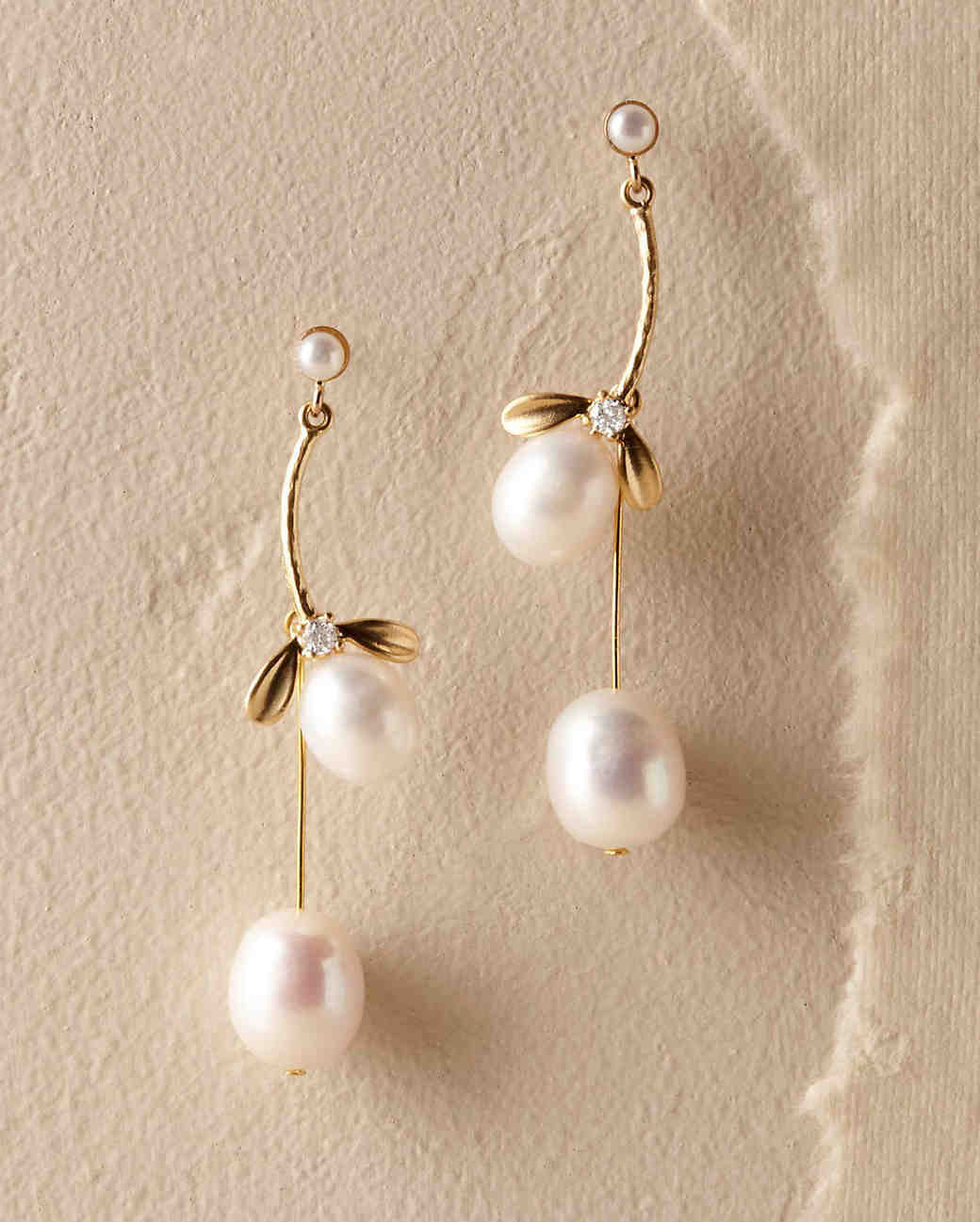 35 Pairs Of Pearl Earrings Perfect For Your Wedding Day Martha 35 Pairs Of Pearl Earrings Perfect For Your Wedding Day Martha Weddings