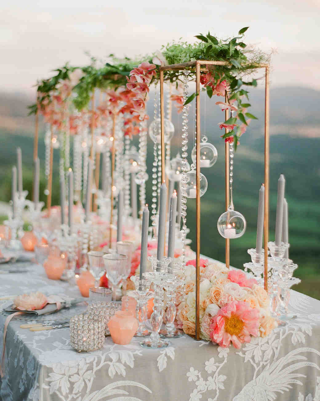 29 Tall Centerpieces That Will Take Your Reception Tables To New   Tall Centerpieces Greg Finck 0119 Vert 