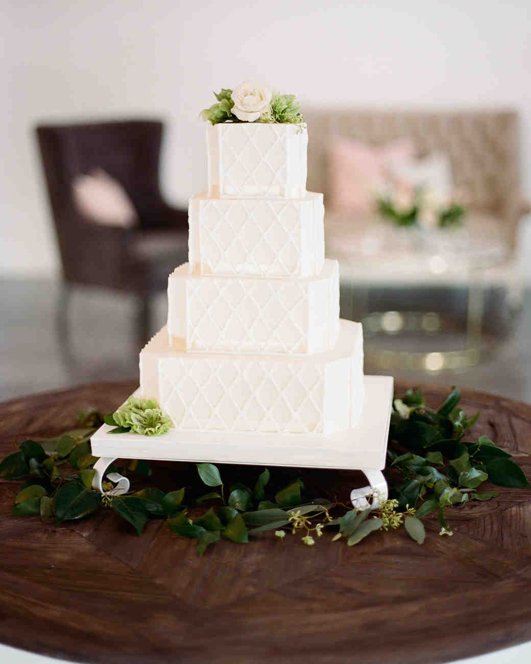 20 Unique Wedding Cake Shapes Contemporary Couples Should Consider ...