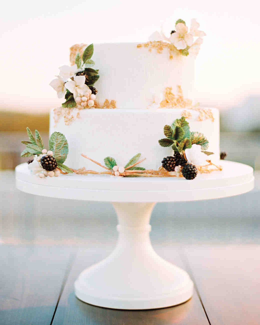 wedding cakes with sugar