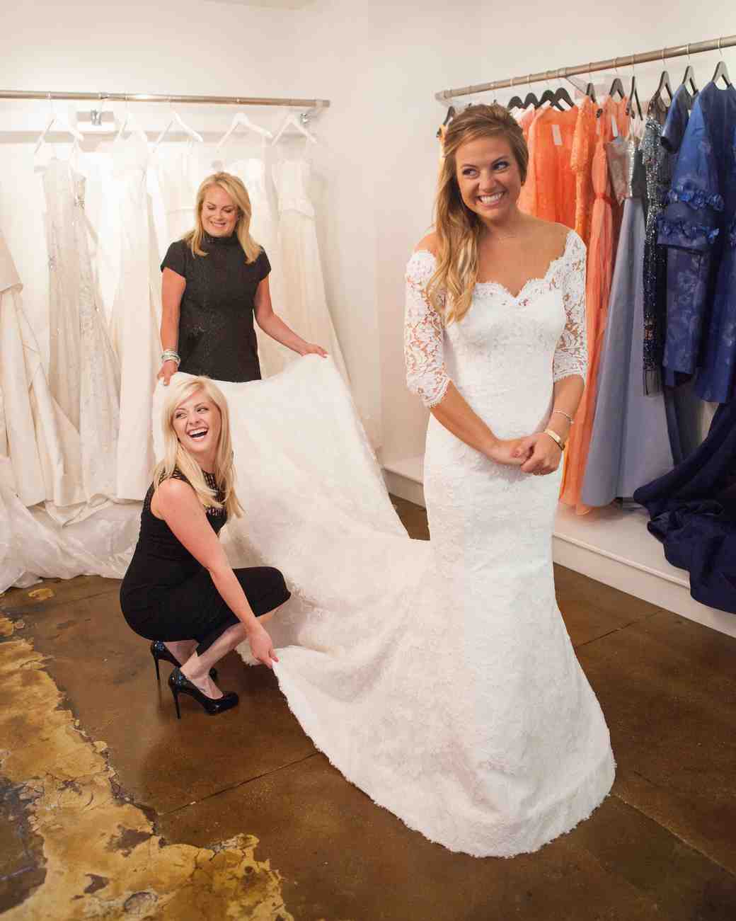 Inside Pamella Roland s Daughter s Wedding Dress Fitting