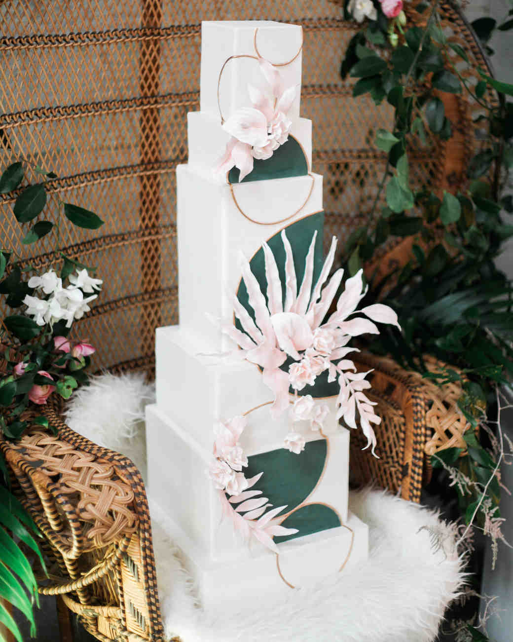 20 Unique Wedding Cake Shapes Contemporary Couples Should Consider Martha Stewart Weddings