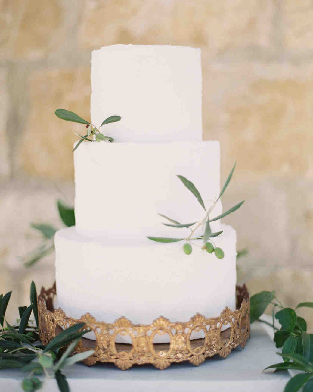 26 Unique Wedding Cake Stands | Martha Stewart Weddings