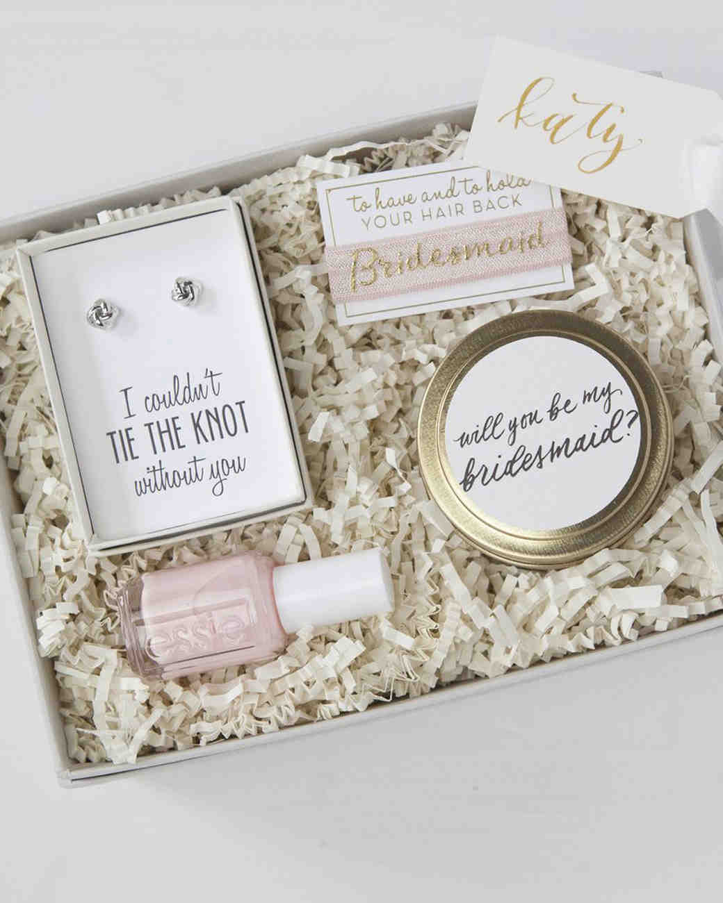 38 cute and creative ways to ask your friends to be bridesmaids