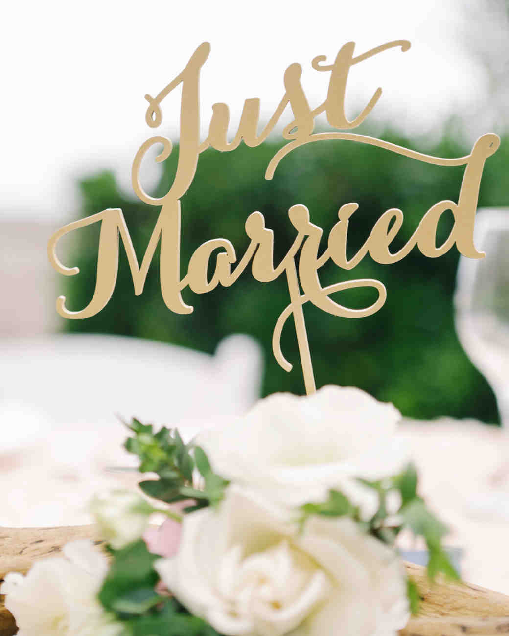 21 quot just married quot sign and banner ideas martha stewart paper flower arrangement