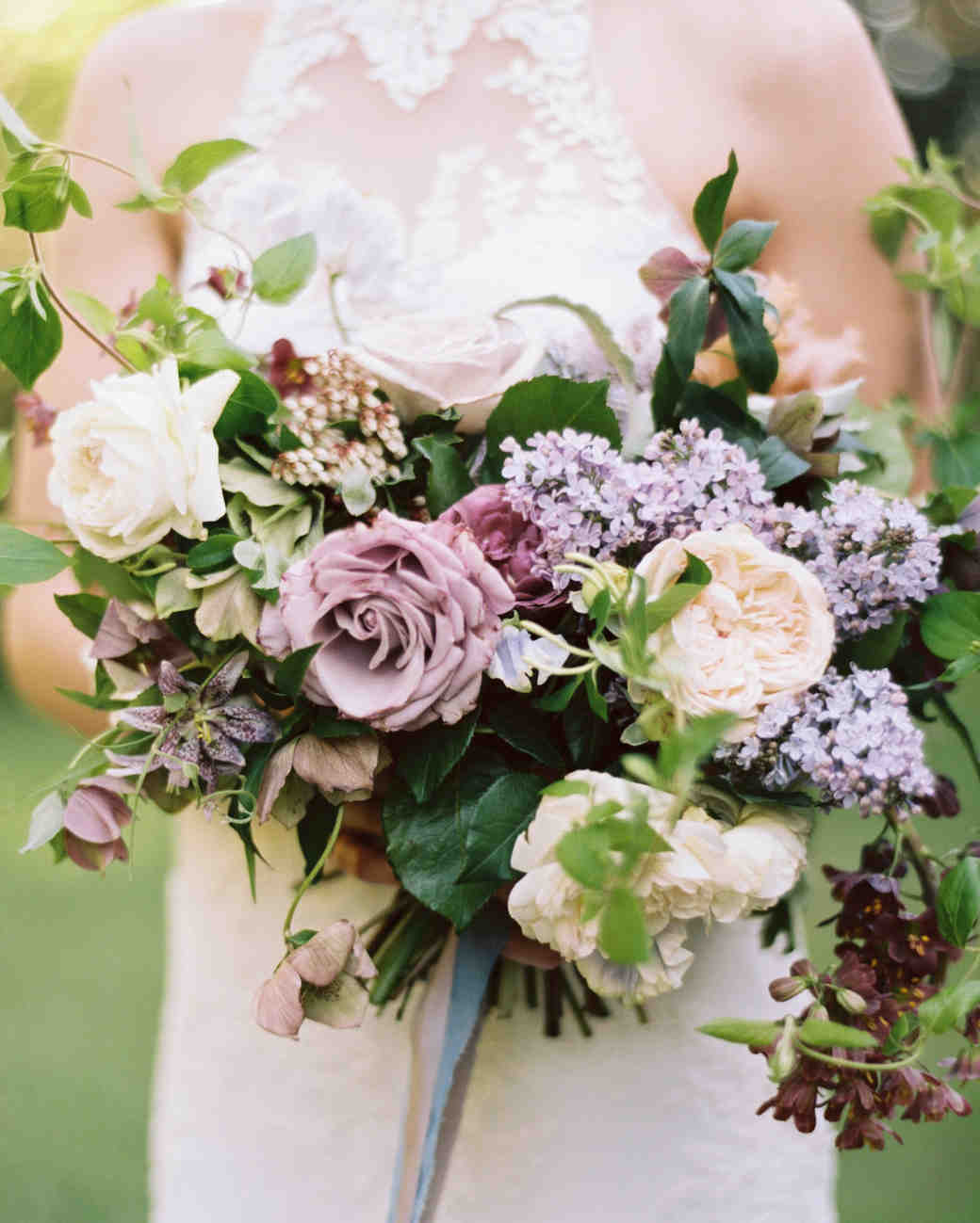 25 Beautiful Purple Wedding Bouquets We Love Martha Stewart Weddings 1552