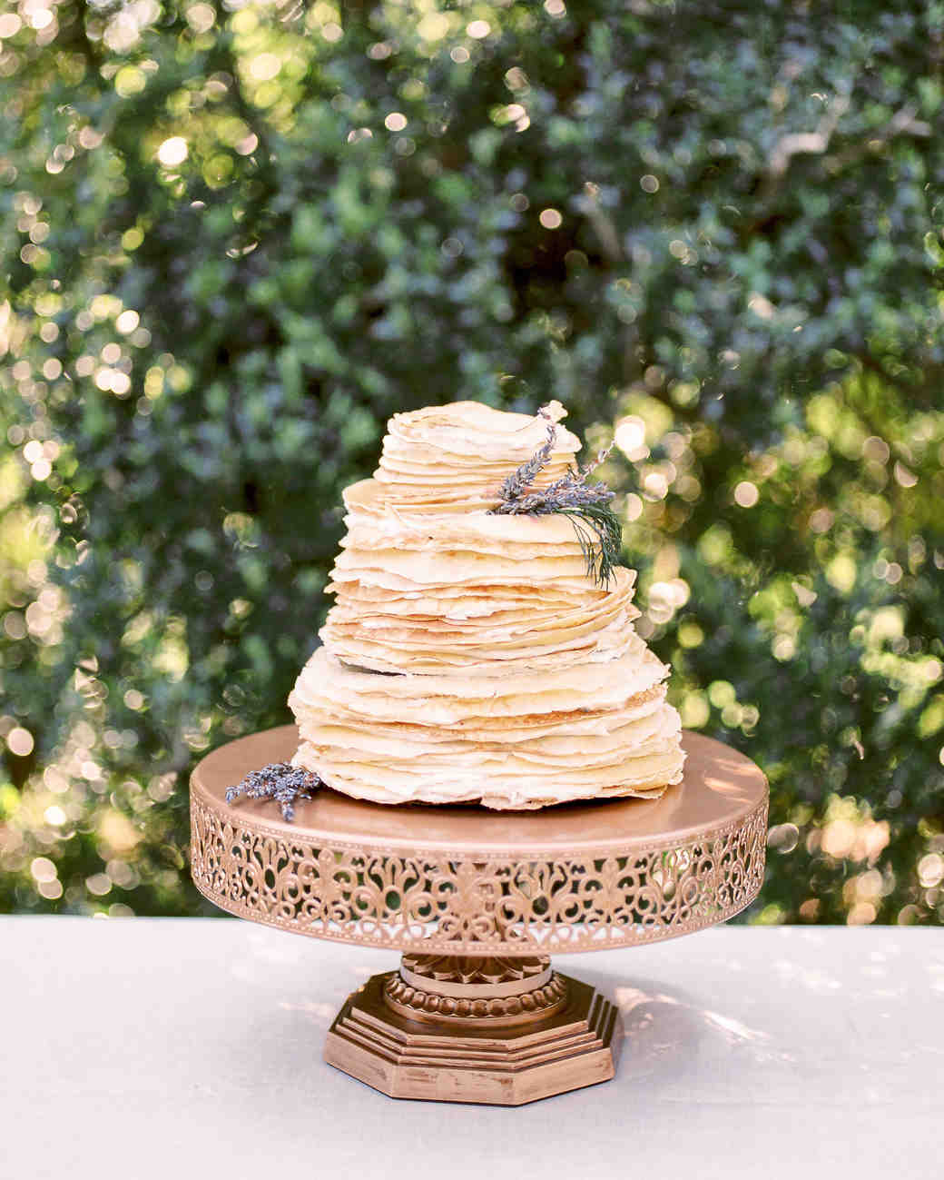 20 Unique  Wedding  Cake  Shapes Contemporary Couples Should 