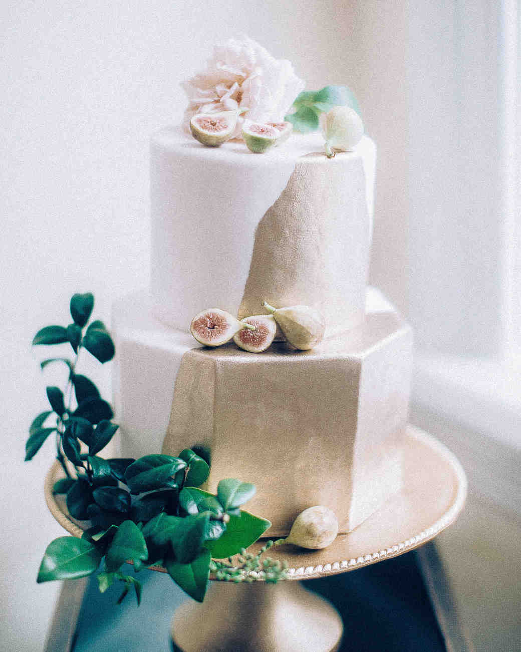 20 Unique Wedding Cake Shapes Contemporary Couples Should Consider ...