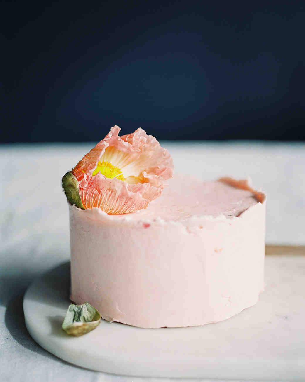 Trending Now DeckleEdged Wedding Cakes Martha Stewart Trending Now DeckleEdged Wedding Cakes Martha Stewart