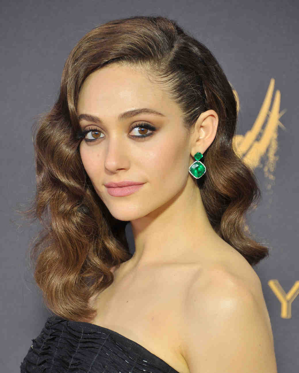 medium hairstyles red carpet