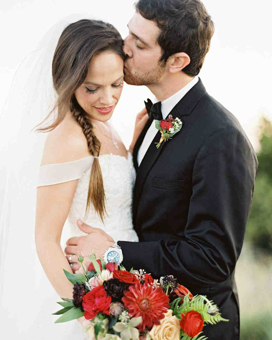 One Shoulder Wedding Dress Hairstyles Pemerintah Kota Ambon