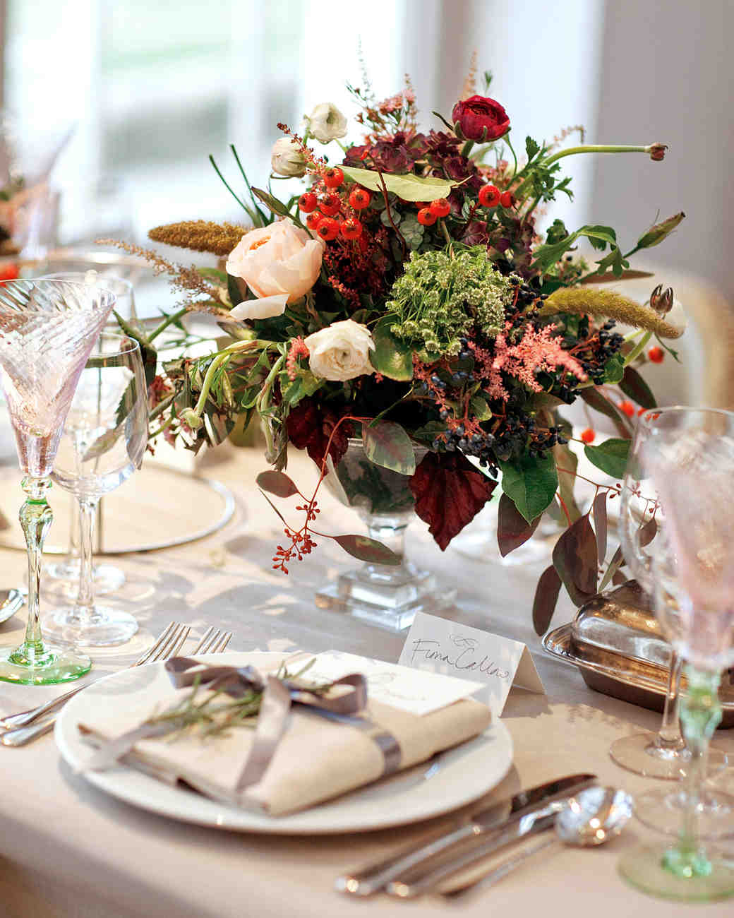 29 Festive Ideas For A Christmas Wedding Martha Weddings