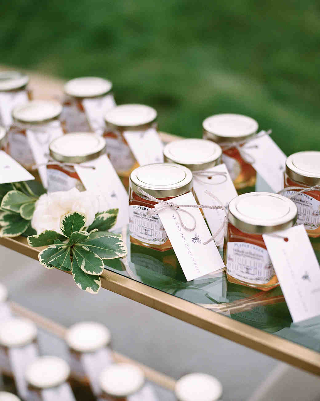 37 Edible Wedding  Favors  Guests Will Eat Up Literally 