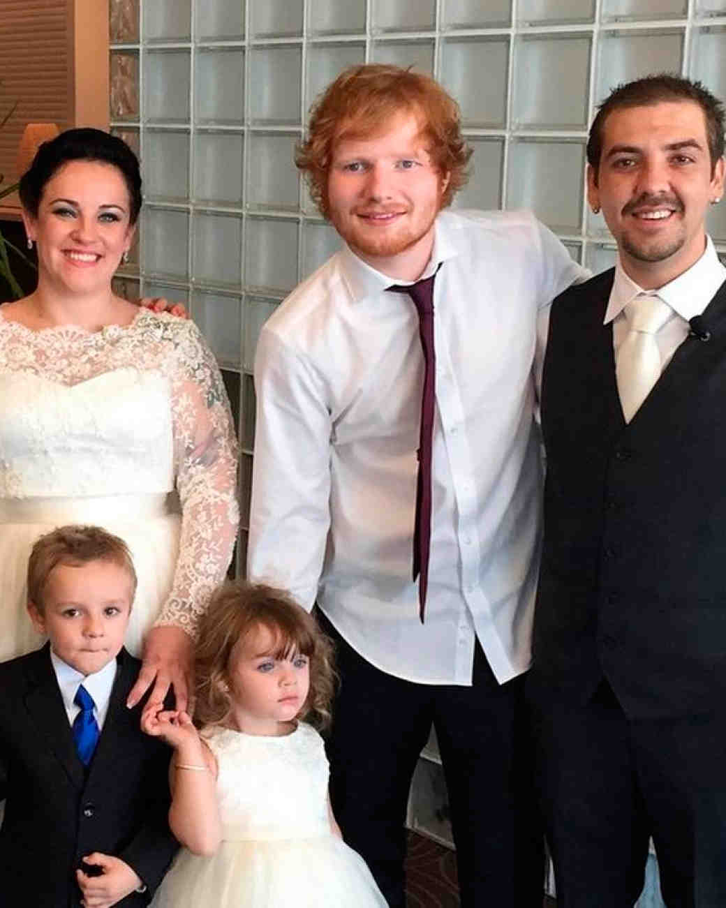 Taylor Swift Crashes Wedding Gallery Taylor Swift Crashes Fans Wedding You