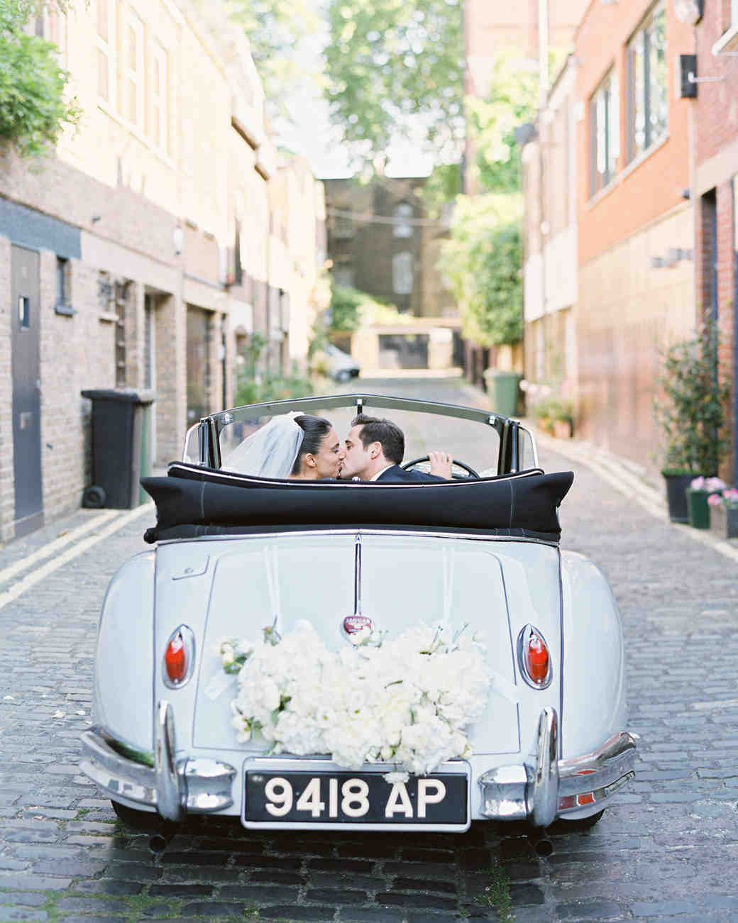 Lucky And Unlucky Days To Get Married Martha Weddings Wedding Car Kiss