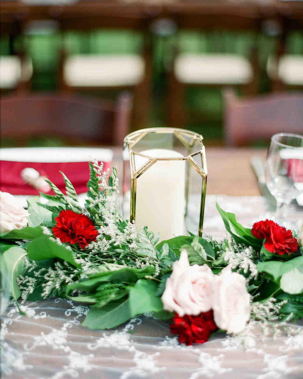 23 Ways To Arrange Red Wedding Centerpieces Martha Stewart Weddings 8527