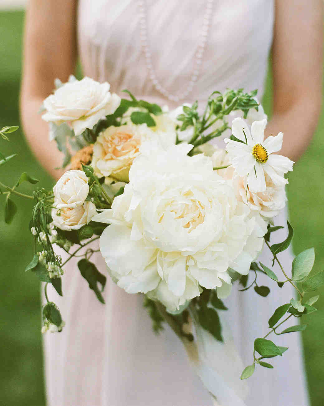 38 Ideas for Your Bridesmaids' Bouquets | Martha Stewart ...