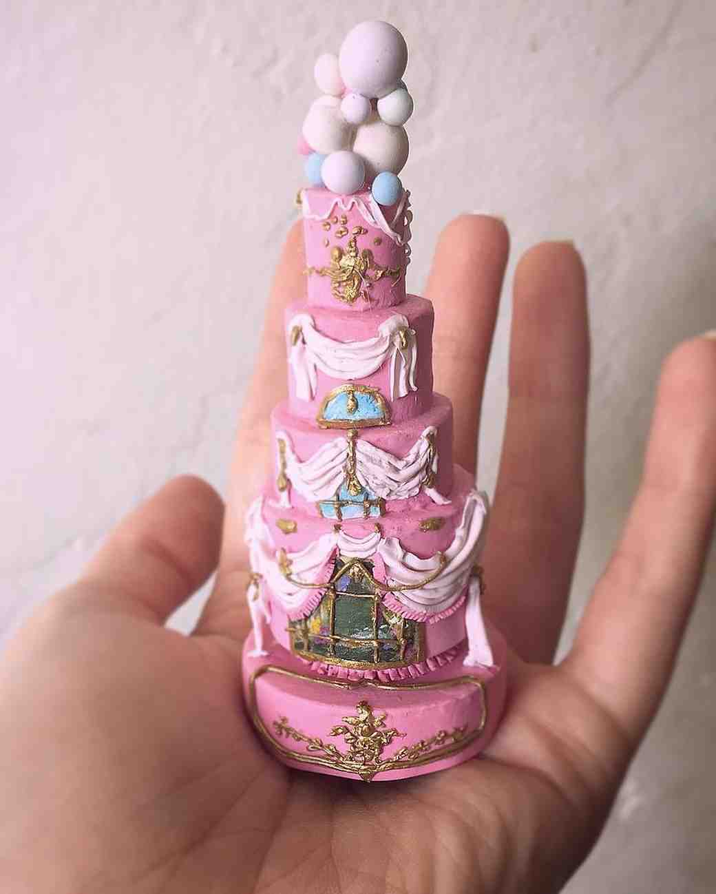 These Miniature Wedding Cakes Are the Ultimate Wedding These Miniature Wedding Cakes Are the Ultimate Wedding