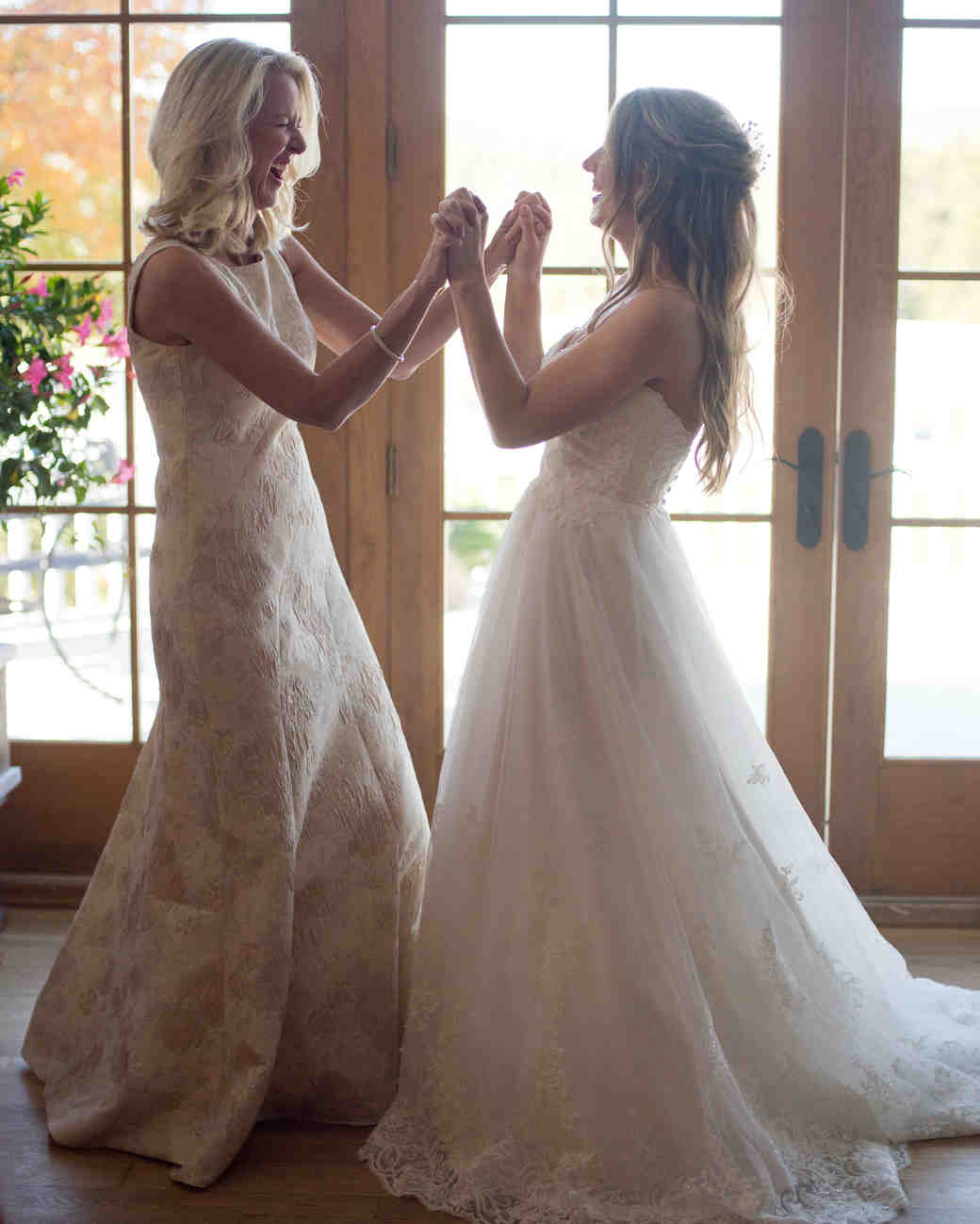 55 Heartwarming MotherDaughter Wedding Photos Martha