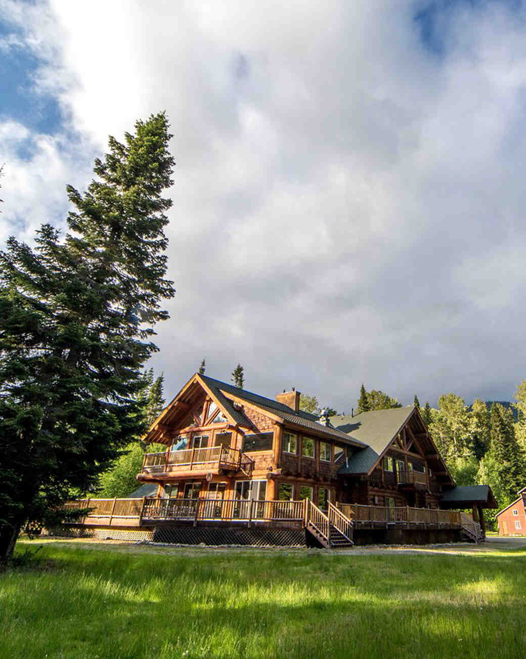 The Most Amazing Airbnb Wedding Venues | Martha Stewart Weddings