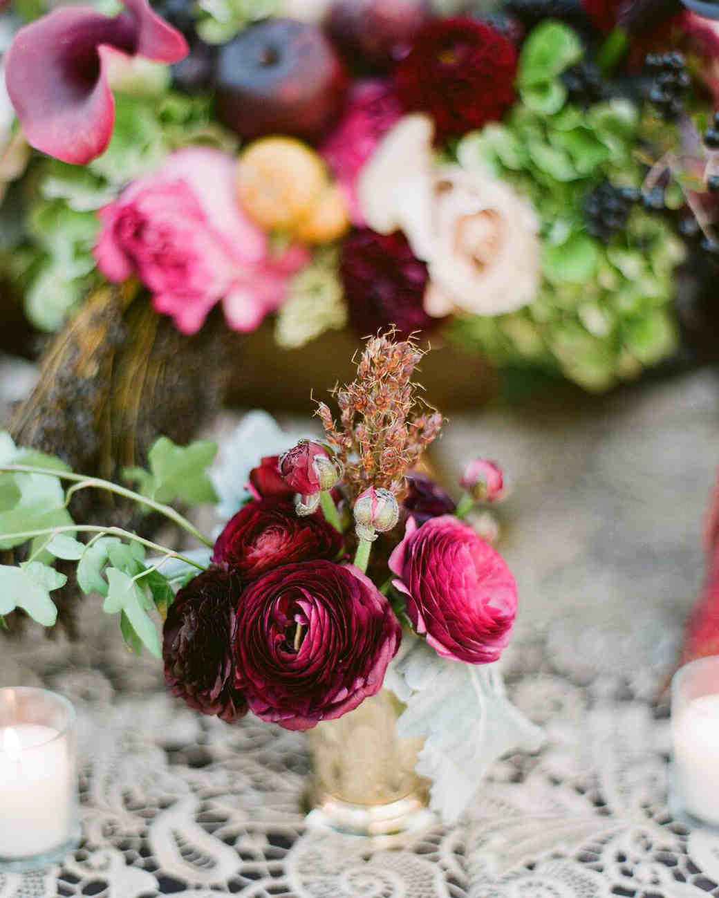 23 Ways To Arrange Red Wedding Centerpieces Martha Weddings