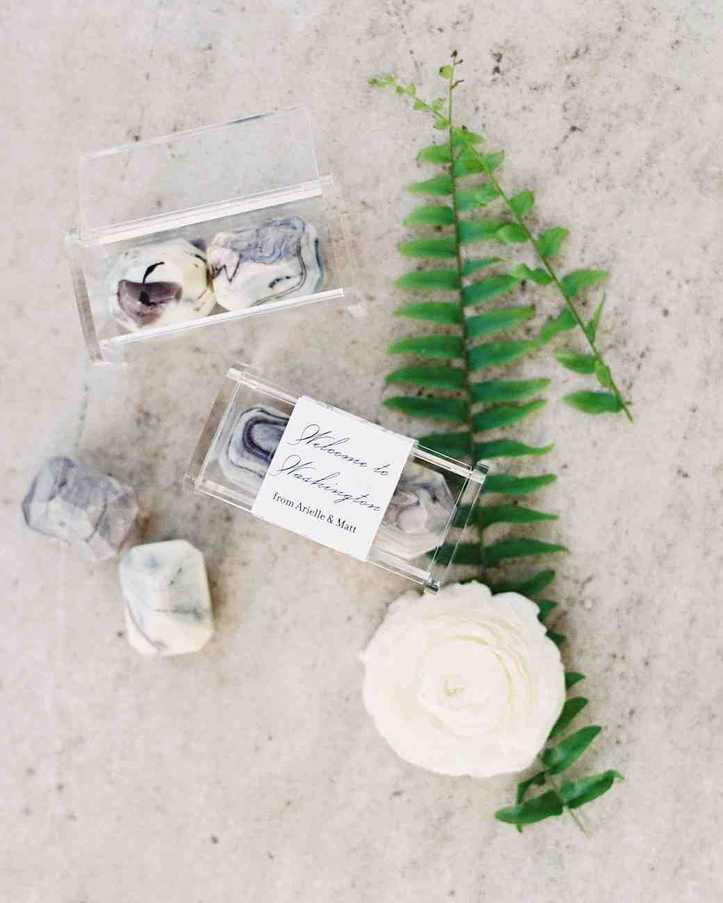 26 Chocolate Wedding Favors That Are Too Sweet To P Up Martha 26 Chocolate Wedding Favors That Are Too Sweet To P Up Martha Weddings