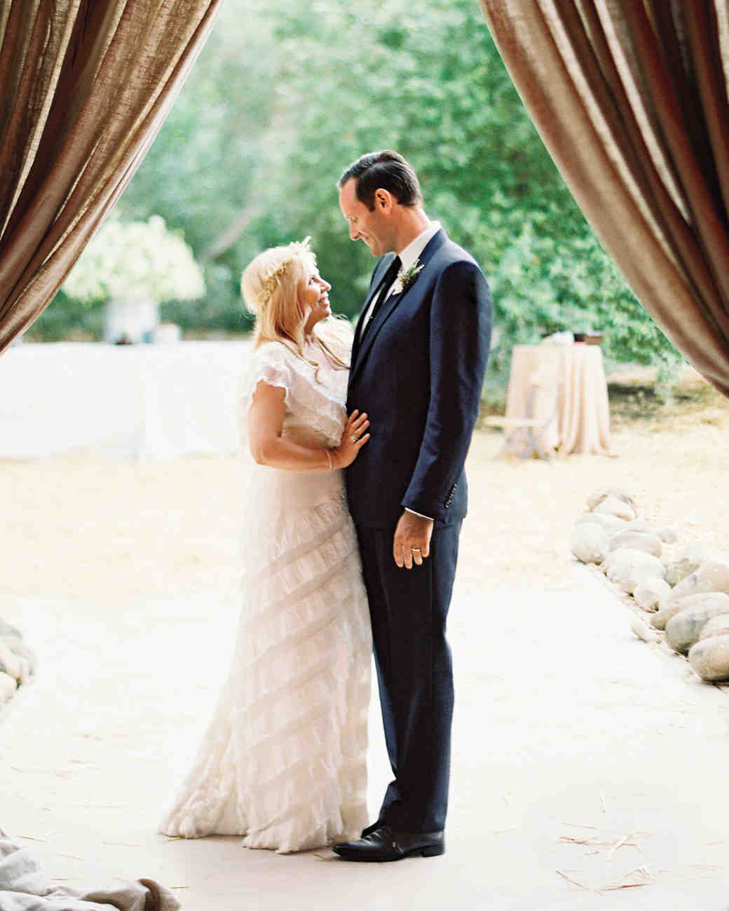 A Formal Rustic Wedding In Barn California Martha Emily And David S Americana Wedding