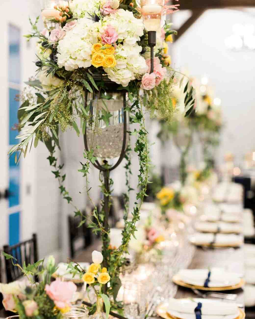 28 Ideas for Sitting Pretty at Your Head Table | Martha ...