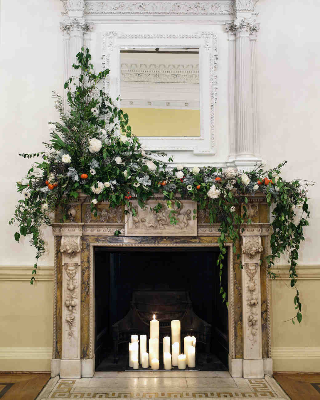 29 Festive Ideas For A Christmas Wedding Martha Weddings