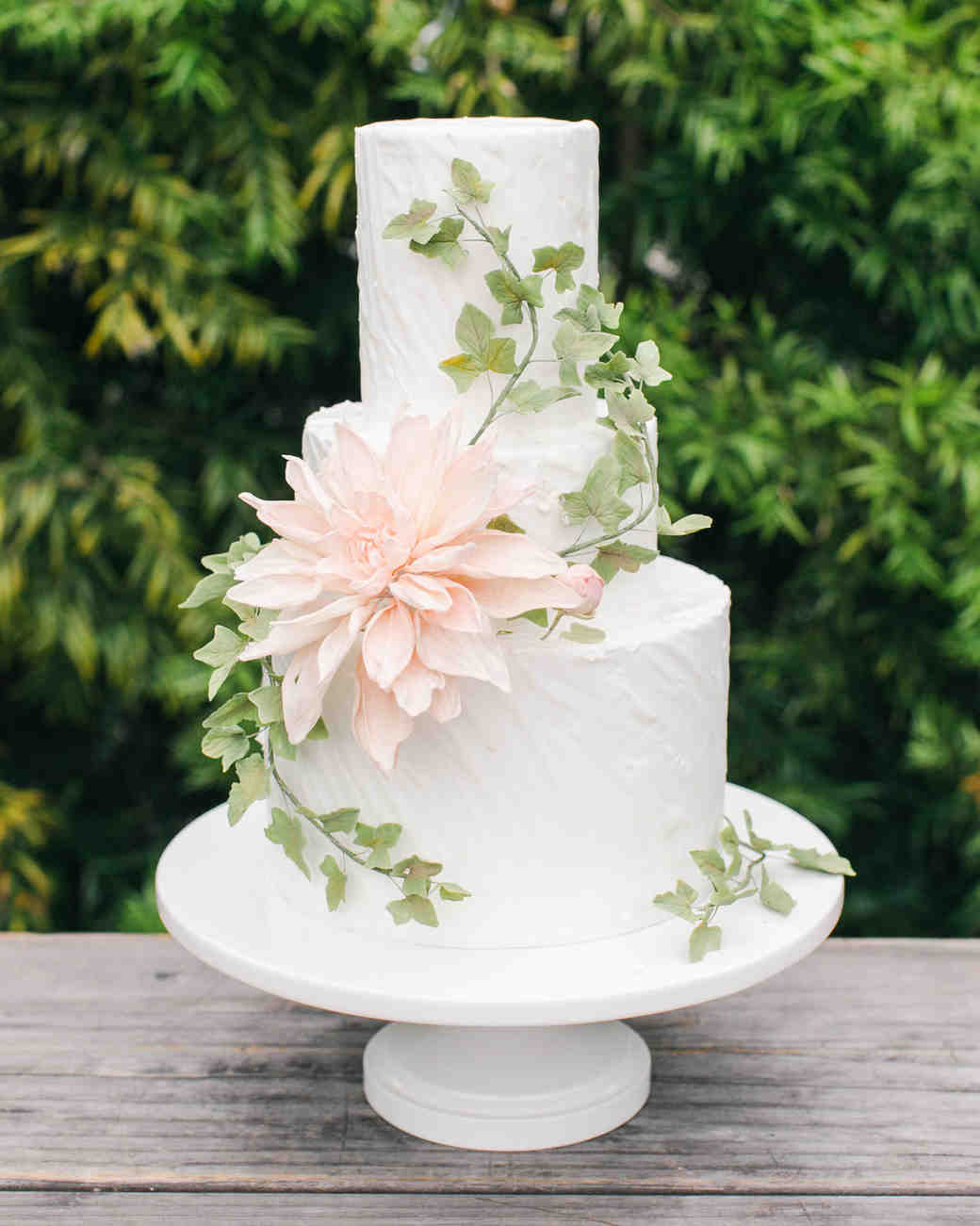 Wedding Cake Real Flowers Jesusismykeeper 