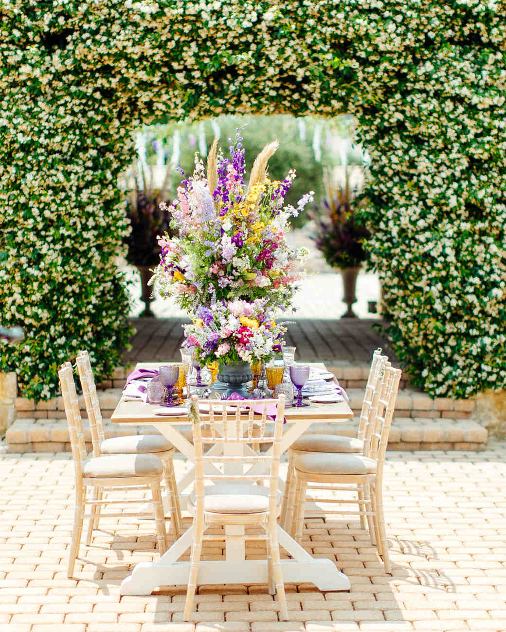 summer inspired wedding flowers
