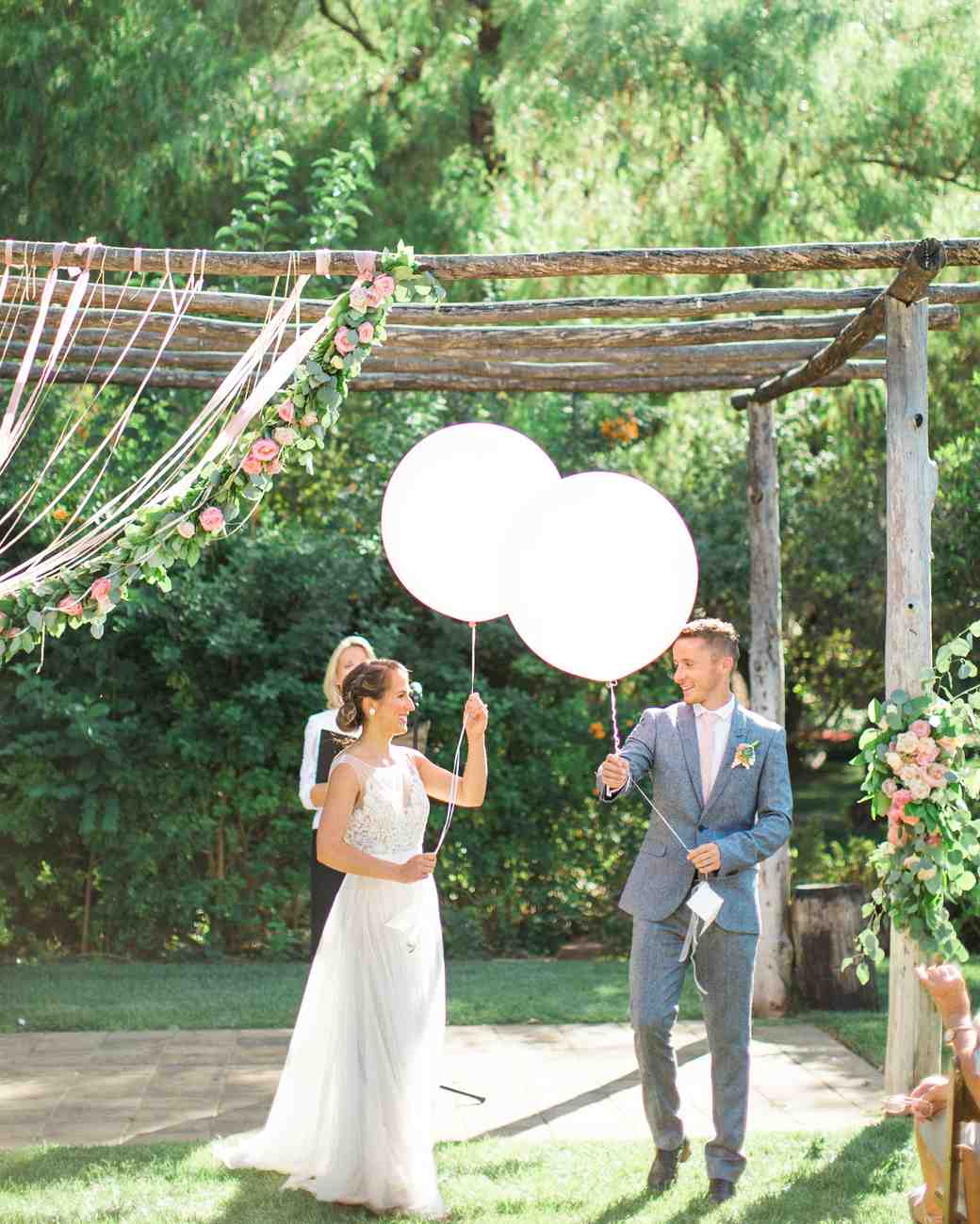 24 Cute Ways To Use Balloons Throughout Your Wedding | Martha Stewart ...