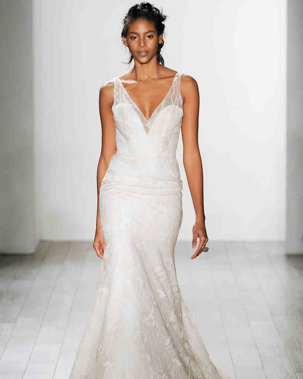 Alvina Valenta Fall 2017 Wedding Dress Collection Martha Alvina Valenta Fall 2017 Wedding Dress Collection