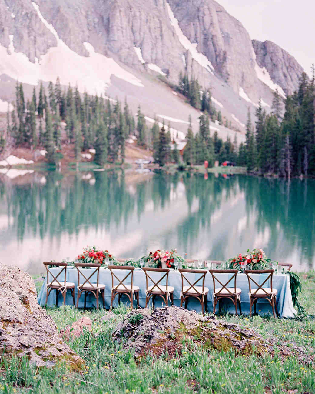 An Intimate Lakeside Rehearsal Dinner in the Mountains An Intimate Lakeside Rehearsal Dinner in the Mountains