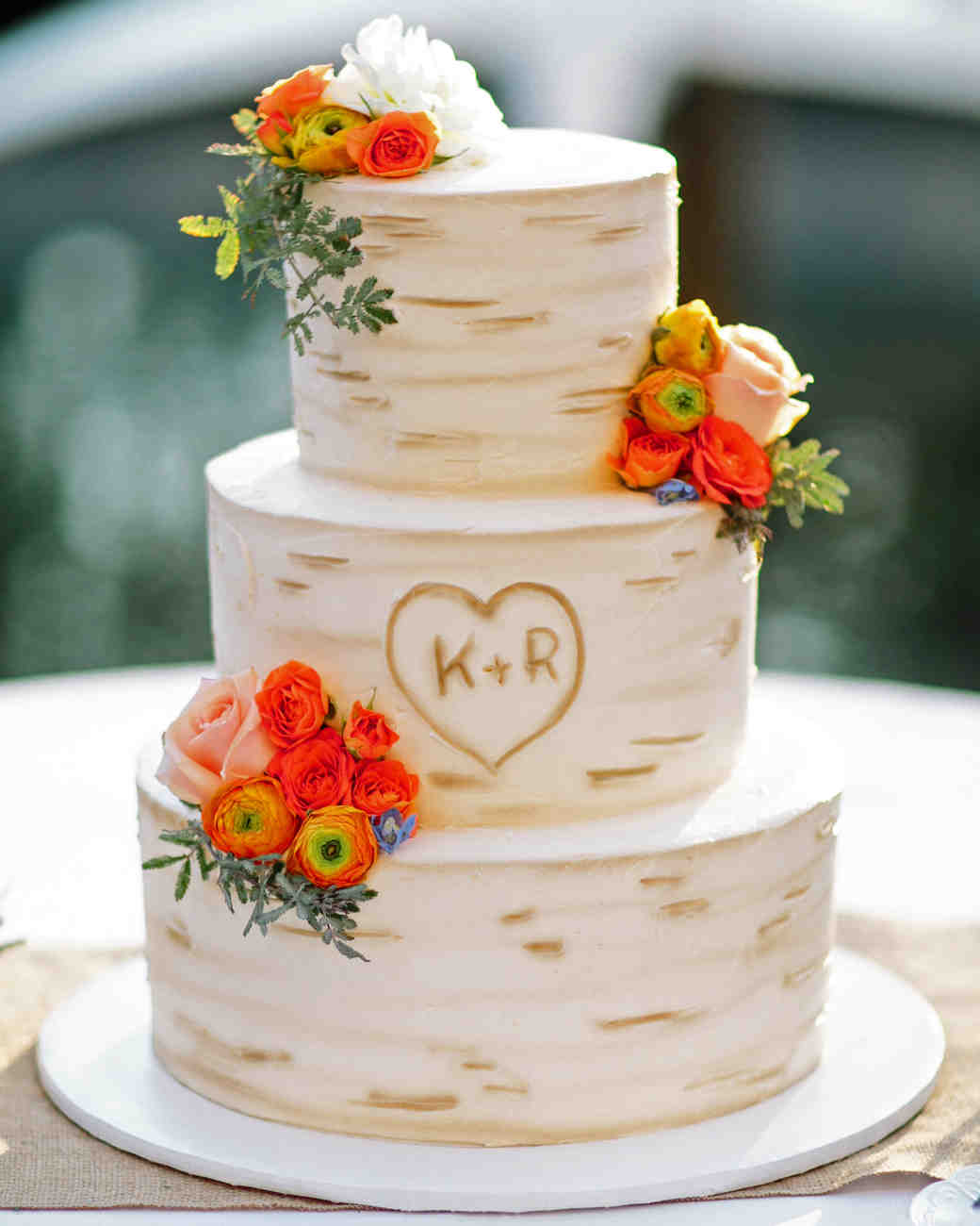 Our Favorite Monogrammed Wedding Cakes Martha Weddings
