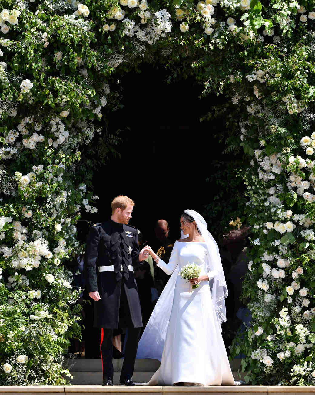 See All The Photos From Prince Harry And Meghan Markle S Royal Wedding   Prince Harry Meghan Markle Arch Royal Wedding 2018 Vert 