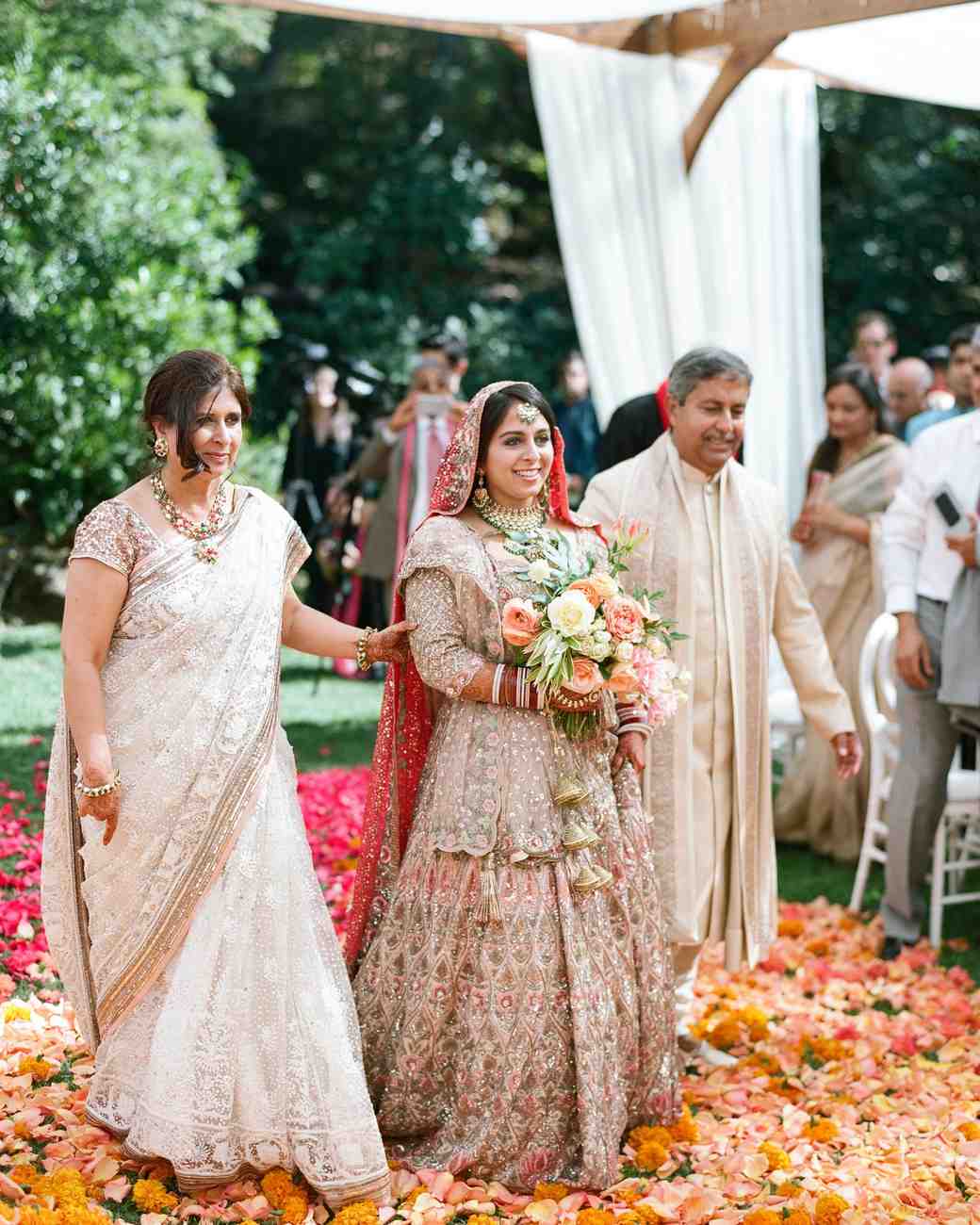 The Traditional Wedding Processional Order Martha Stewart Weddings