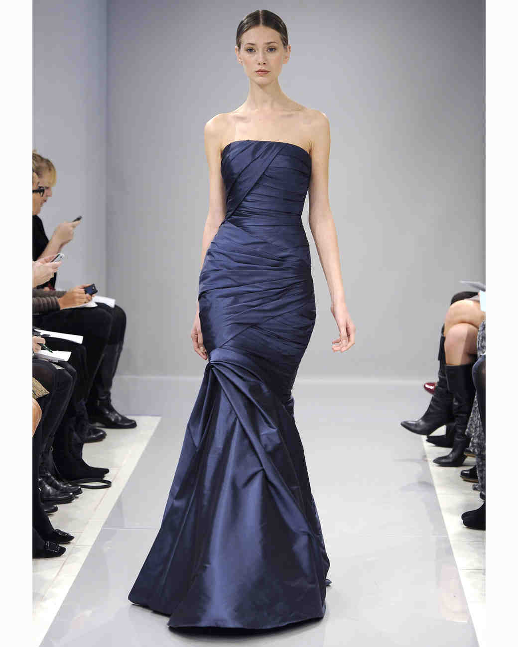 monique lhuillier navy dress