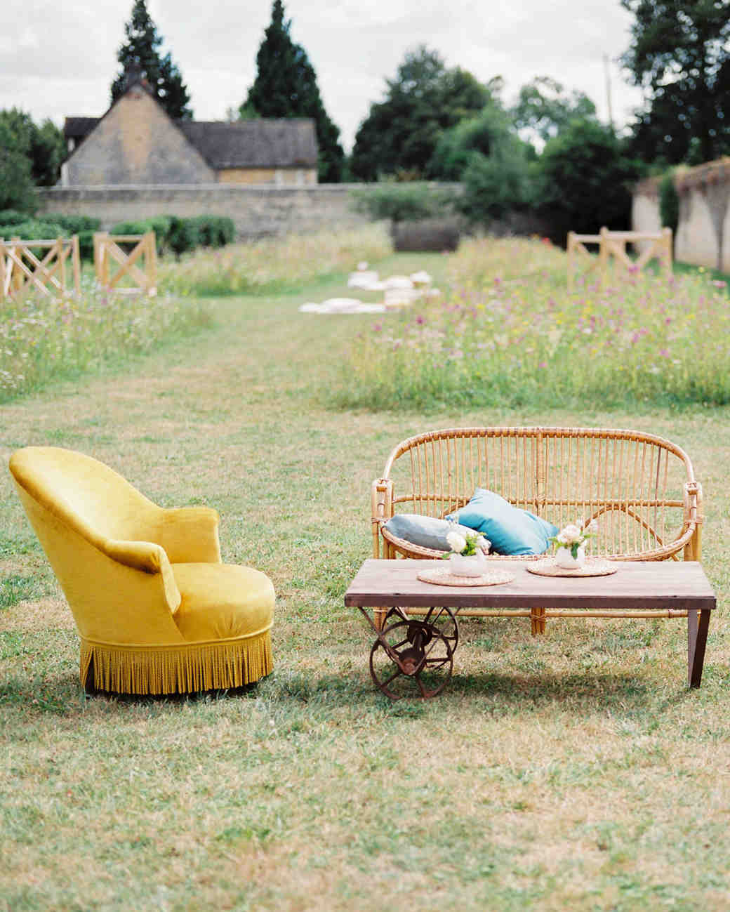 outdoor wedding lounge
