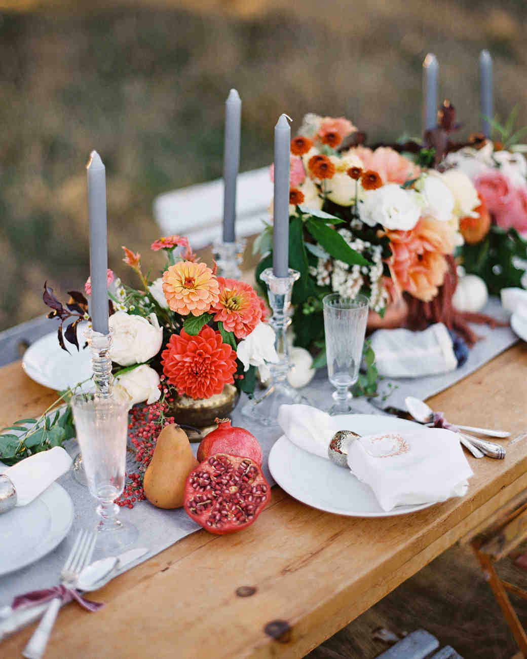 66 Rustic Fall Wedding Centerpieces Martha Weddings Fall Tablescape With Dahlia And Zinnia Centerpieces Fresh Fruit On Table