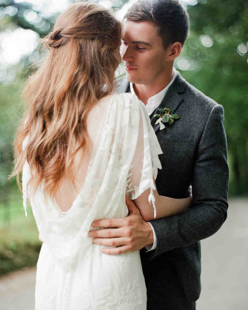 37 Pretty Wedding Hairstyles for Brides with Long Hair 
